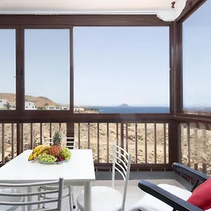 home2book-pretty-apartment-costa-del-silencio-pool.in-canary-islands.com/